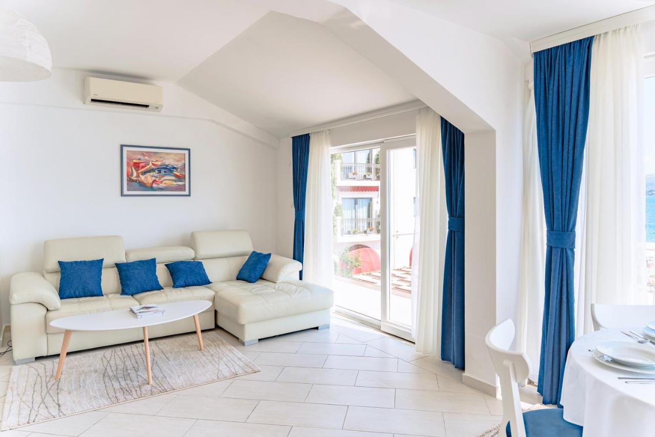 Seafront Apartments Тиват Экстерьер фото