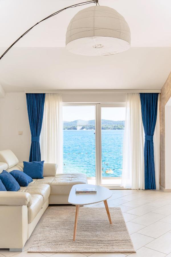 Seafront Apartments Тиват Экстерьер фото