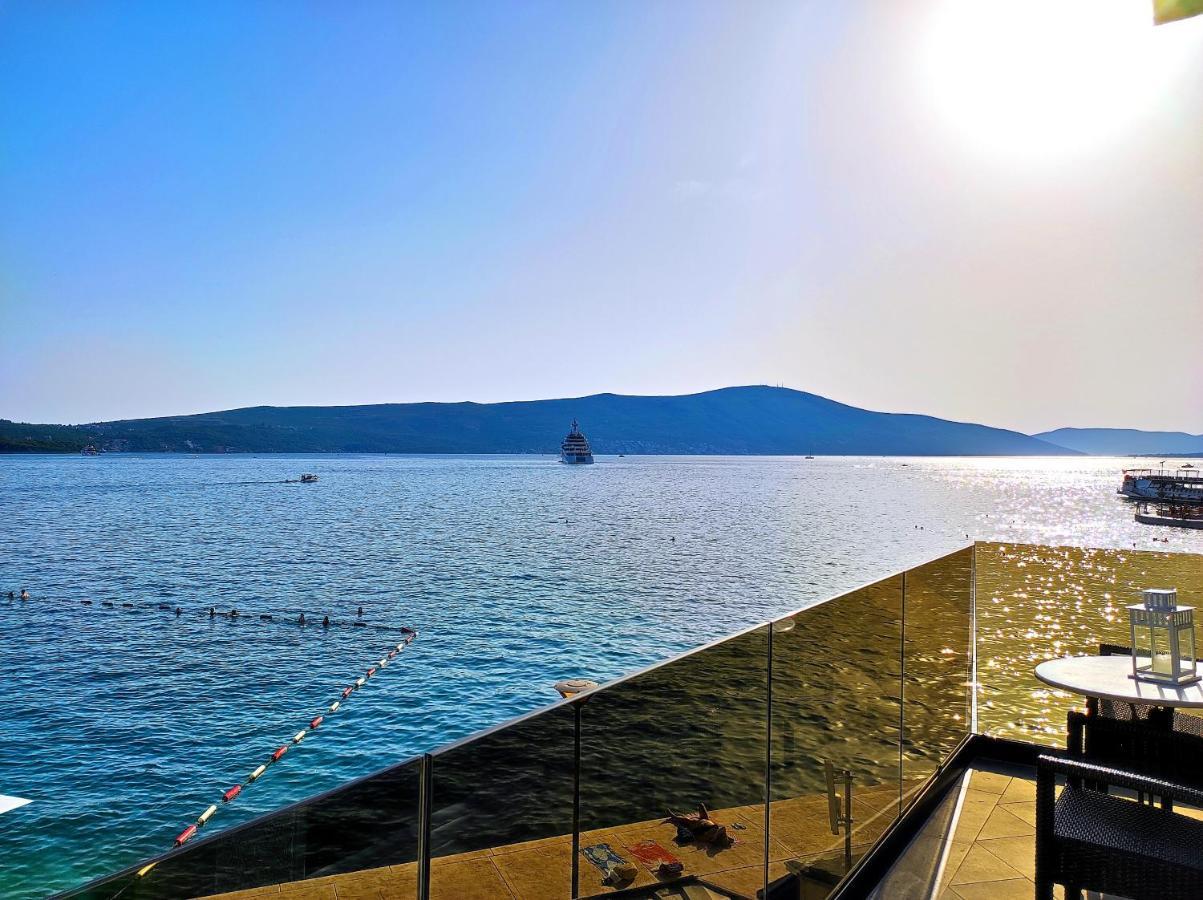 Seafront Apartments Тиват Экстерьер фото